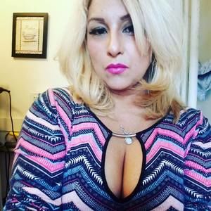 Meet your Posher, Paola